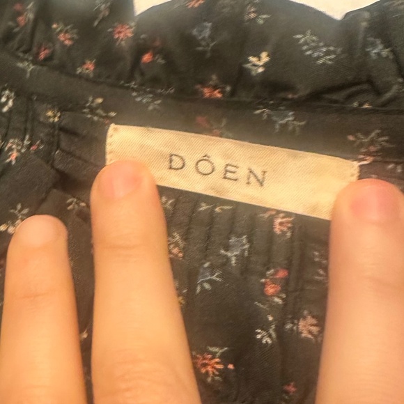 Doen Black Floral Frances Top XS - Picture 2 of 4